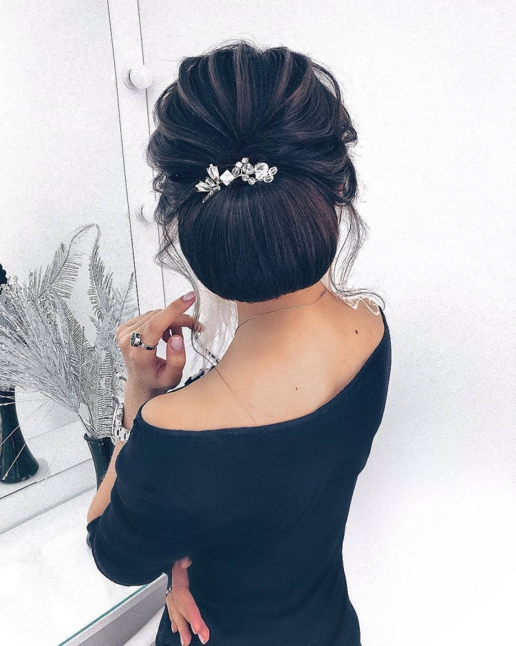 Свадебная прическа гладкий пучок
