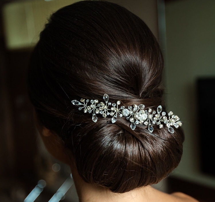 Свадебная прическа гладкий пучок