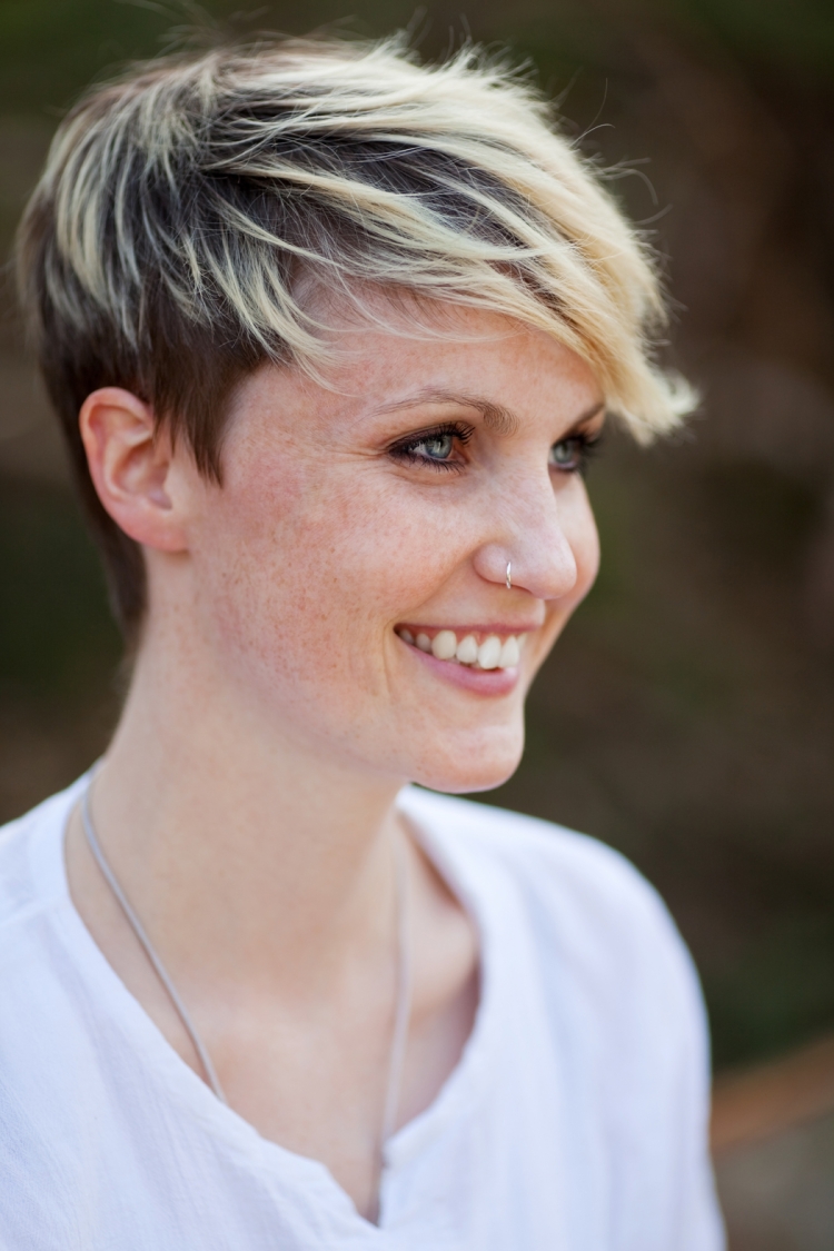 Патриция Аркетт стрижка Пикси