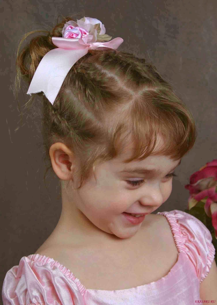 Прически на утренник для девочек в садик