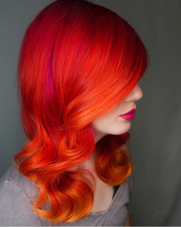 Ярко рыжие пряди