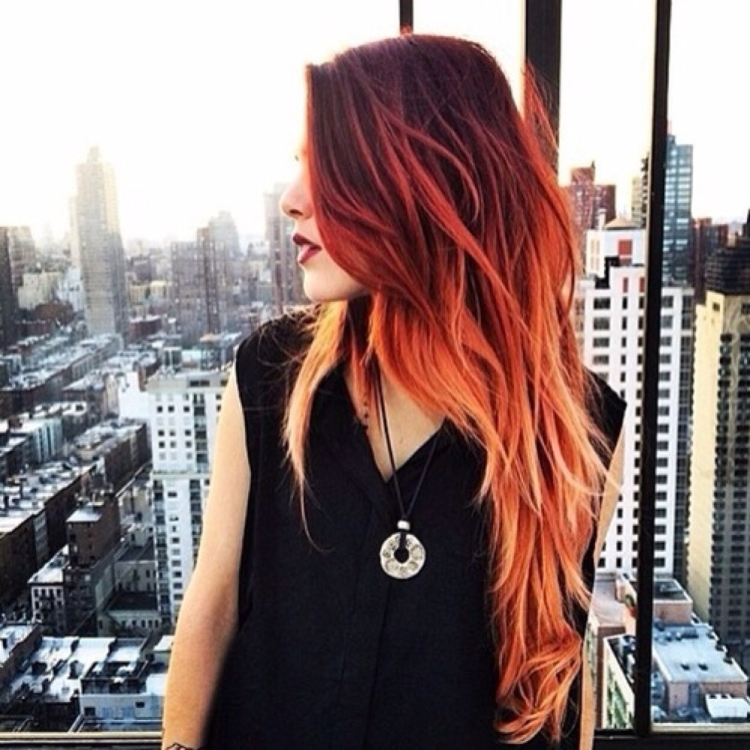 Рыжие кончики на темных волосах