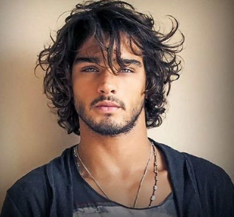Marlon Teixeira с короткими волосами