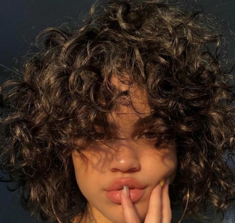 Кудрявые девушки Эстетика