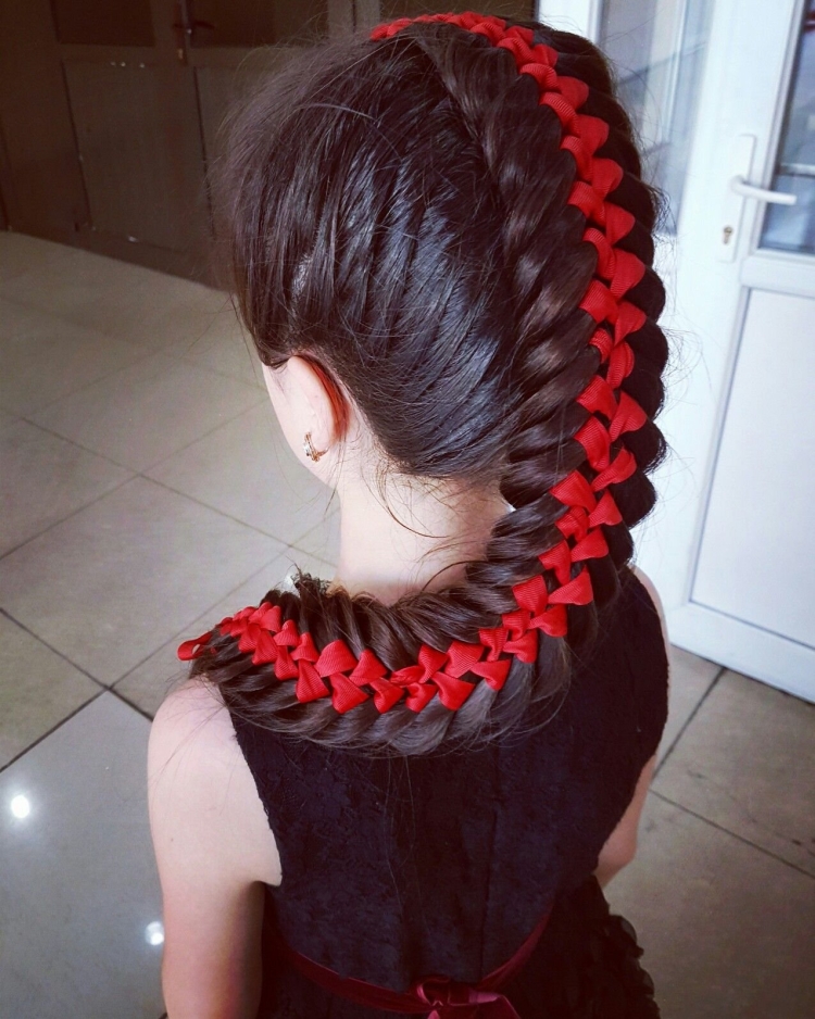 Косы с лентами