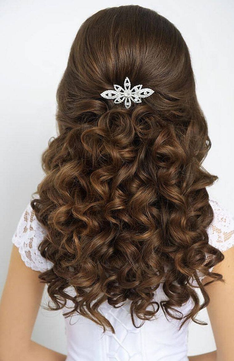 Мальвинка с кудрями на средние волосы