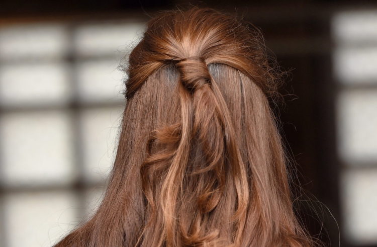 Прическа мальвинка с челкой