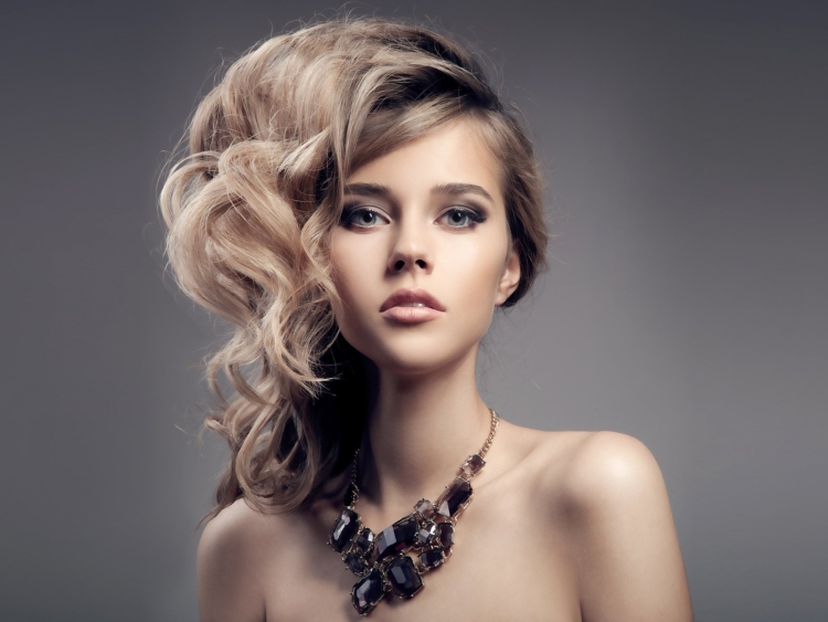 Красивые причёски для девушек