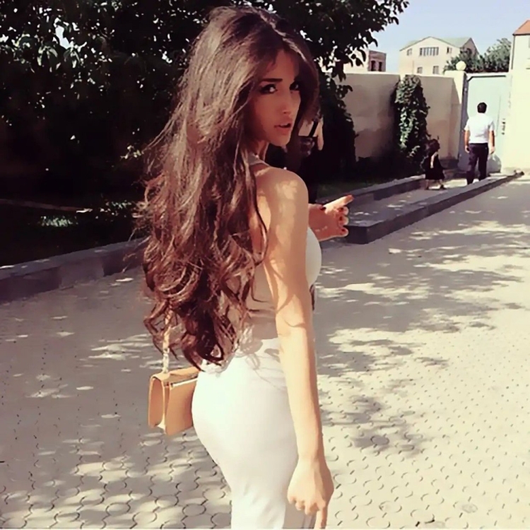 Девушки шатенки с длинными волосами