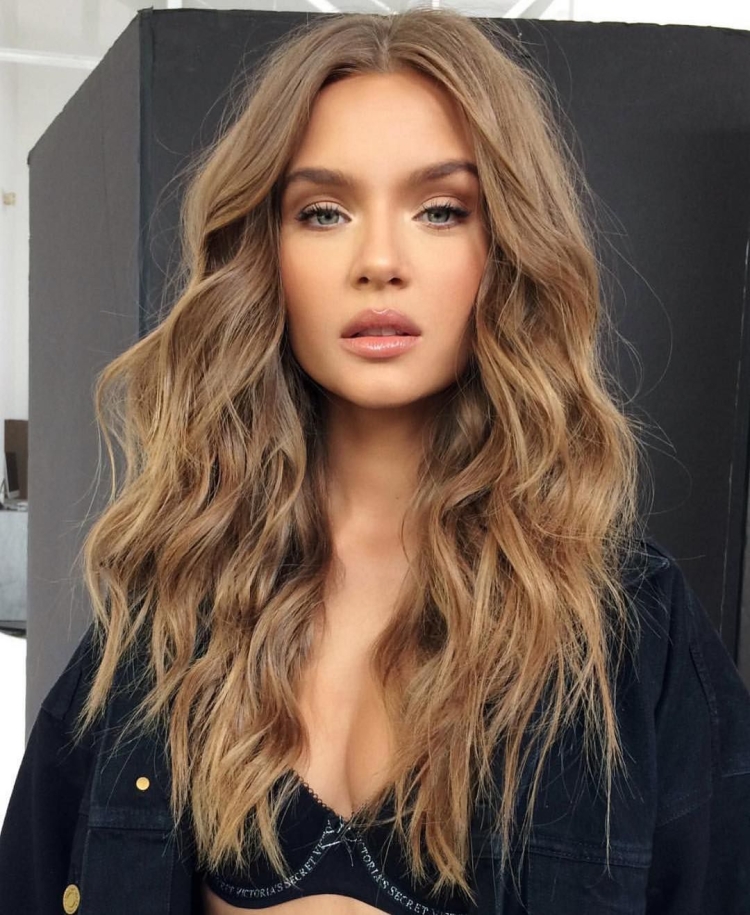 Жозефин Скривер цвет волос