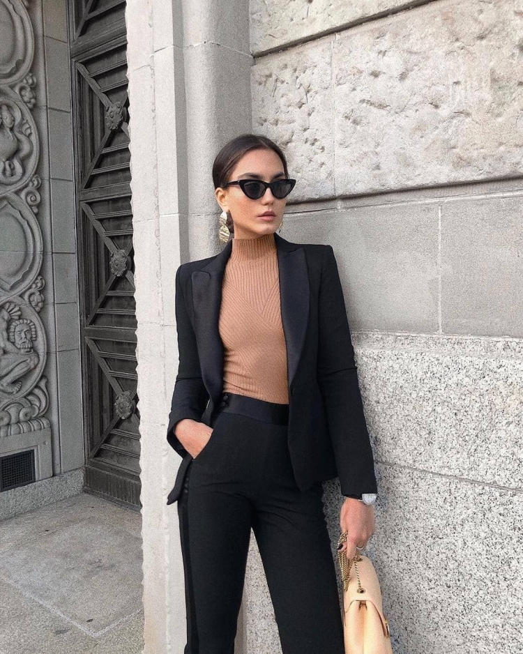 Лавандовый костюм