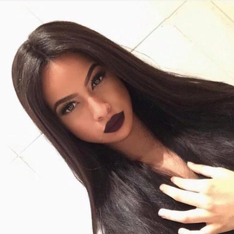 Черные волосы и коричневые брови