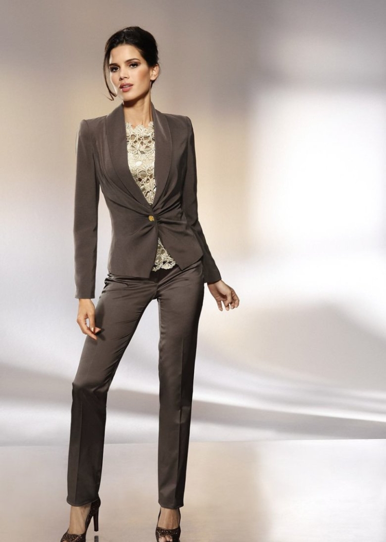 Вечерний костюм женский