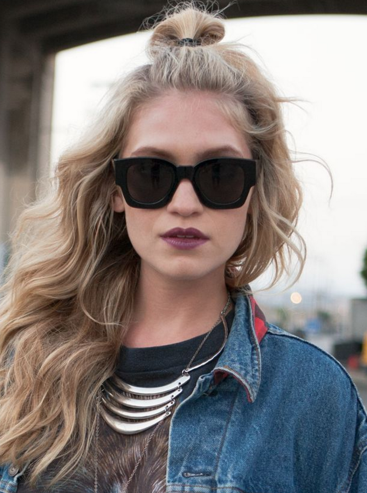 Гранж Боб на вьющиеся волосы