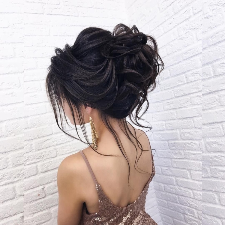 Свадебные прически на средние волосы пучок растрепанный