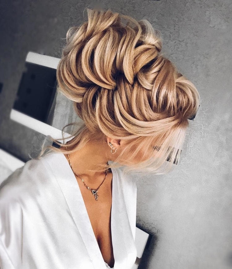 Причёски на средние волосы почок