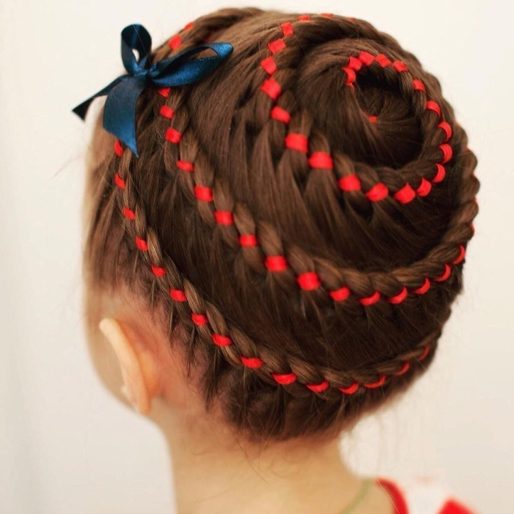Прически с ленточками для девочек