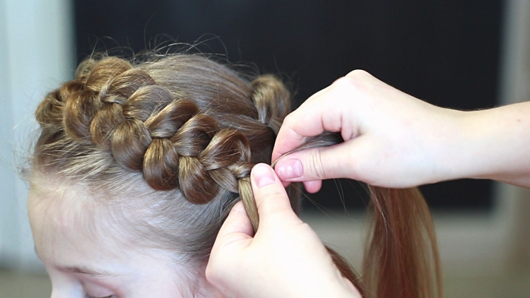 Самые крутые и красивые прически для девочек