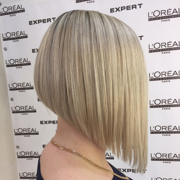 Каре удлиненное спереди