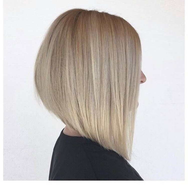 Боб каре удлиненное сзади