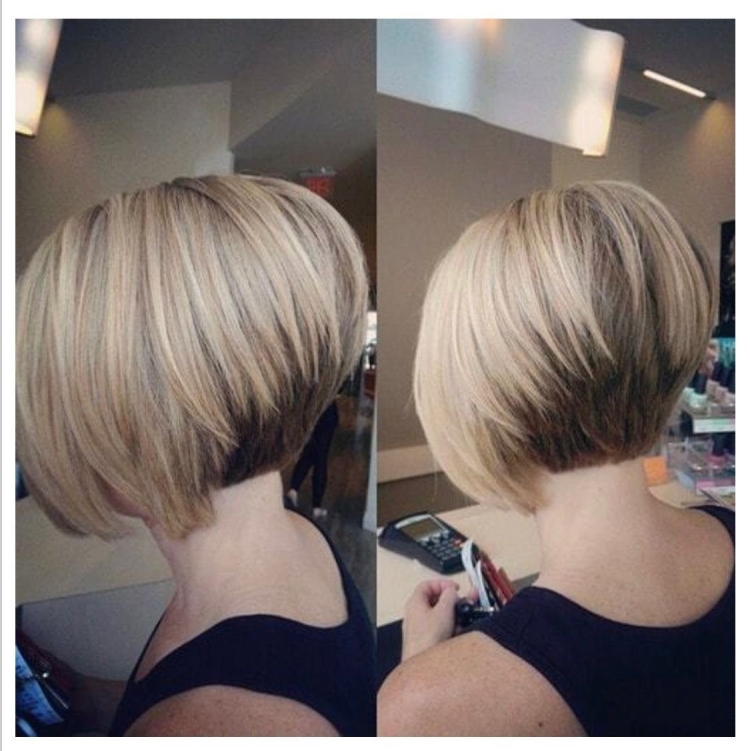 Боб каре на удлинение с коротким затылком