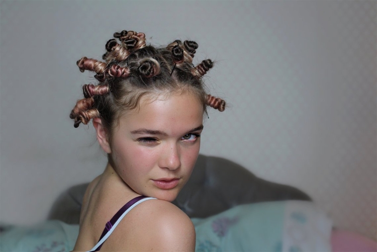 Прическа много маленьких Пучков