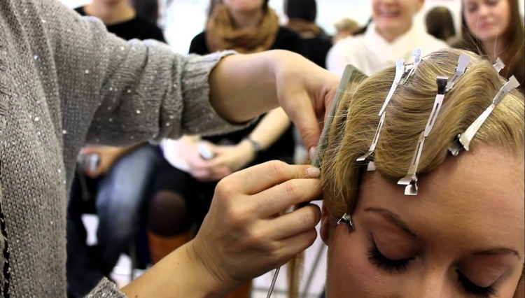 Холодная укладка волос