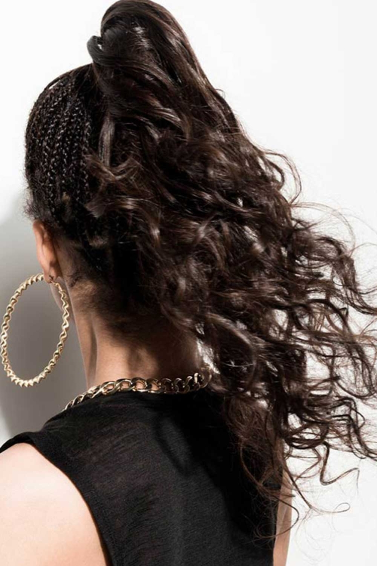 Хвост с кудряшками и косичками