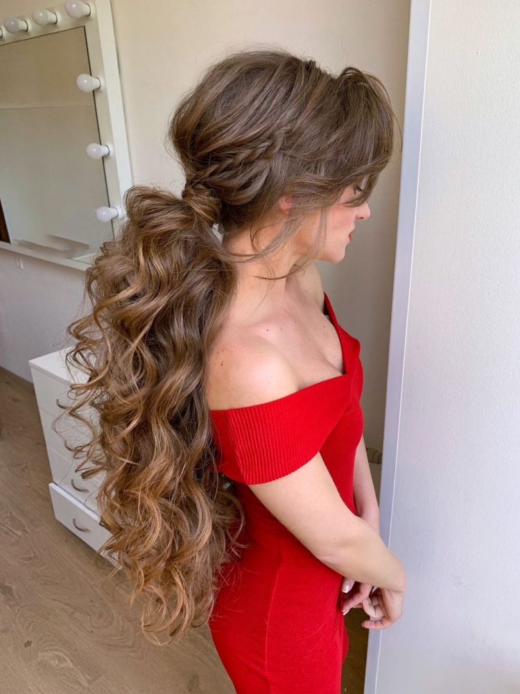 Греческий хвост на длинные волосы