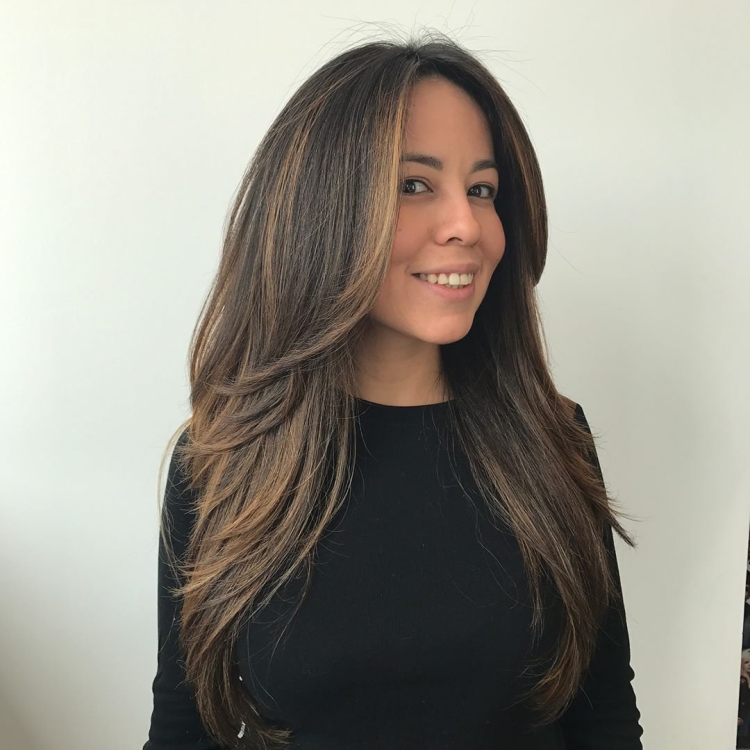 Лесенка на длинные волосы с челкой удлиненной