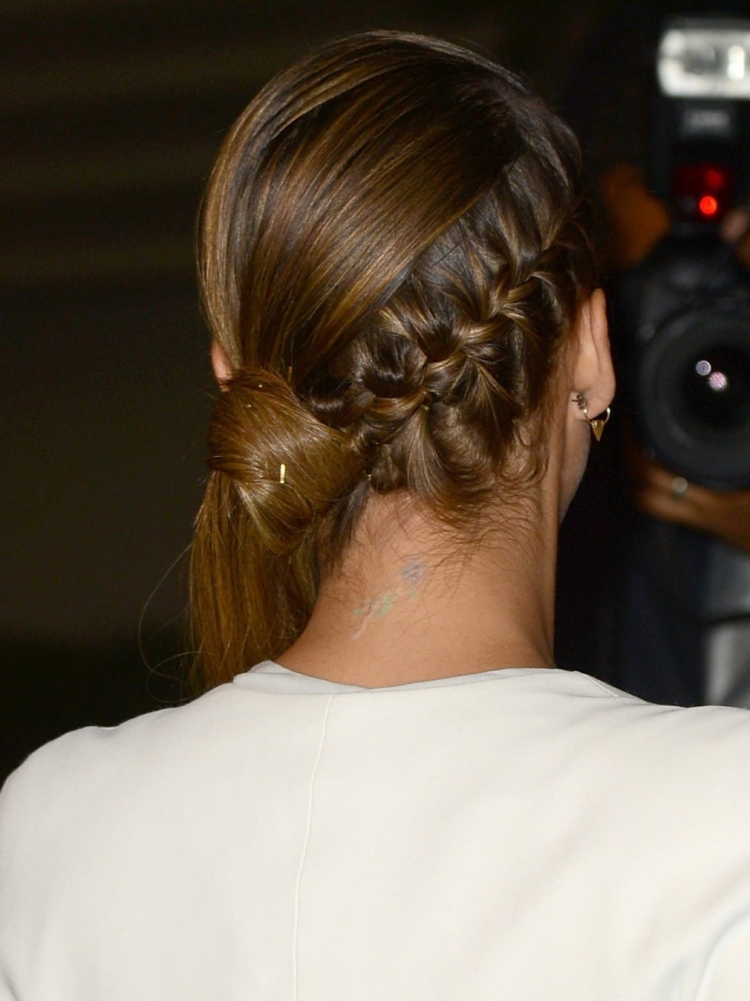 Джессика Альба прическа хвостик