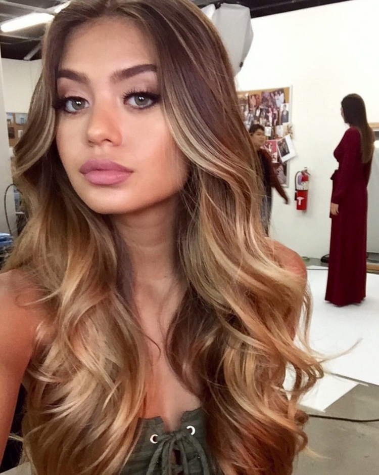 София Джамора мелирование