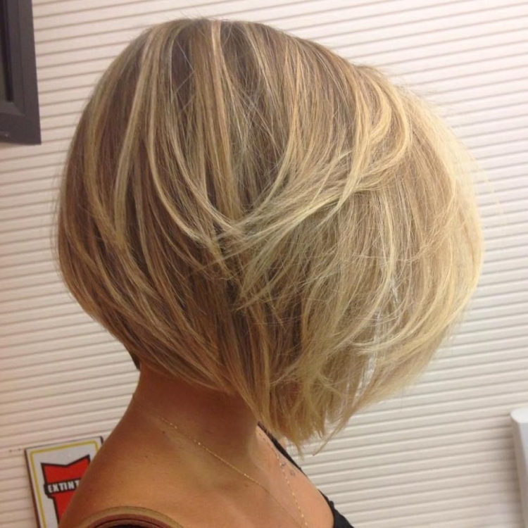 Стрижка Боб градуированный на тонкие волосы