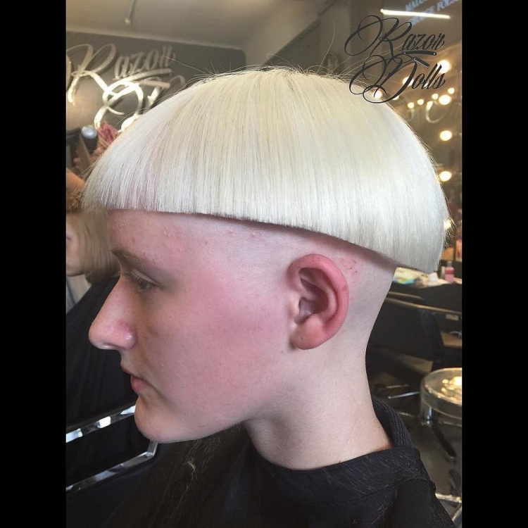 АШАРИН Сергей с прической горшок