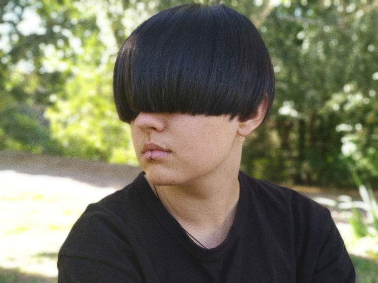 Тэмин прическа горшок