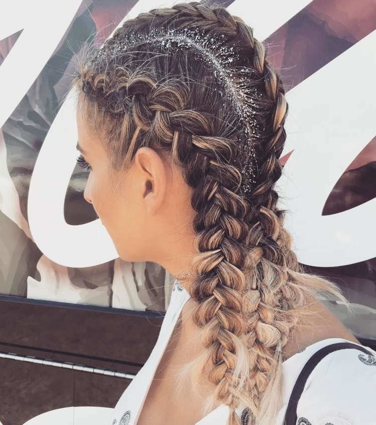 Три косички