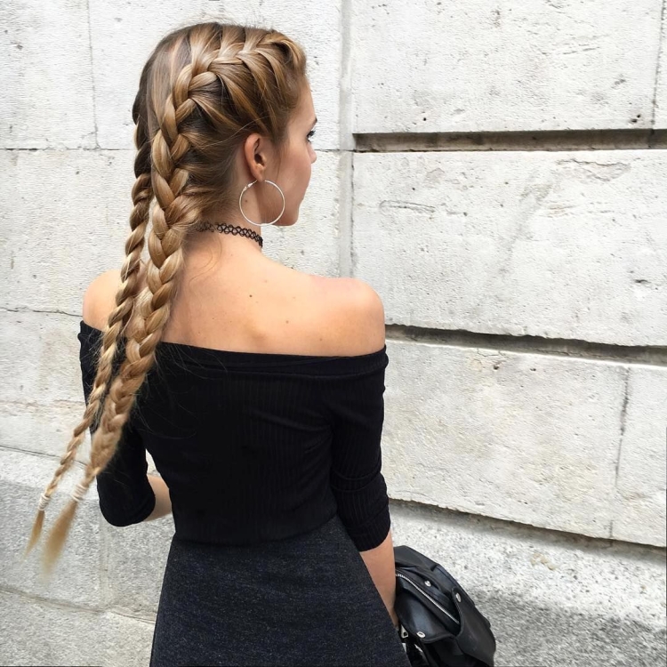 Две косы на длинные волосы