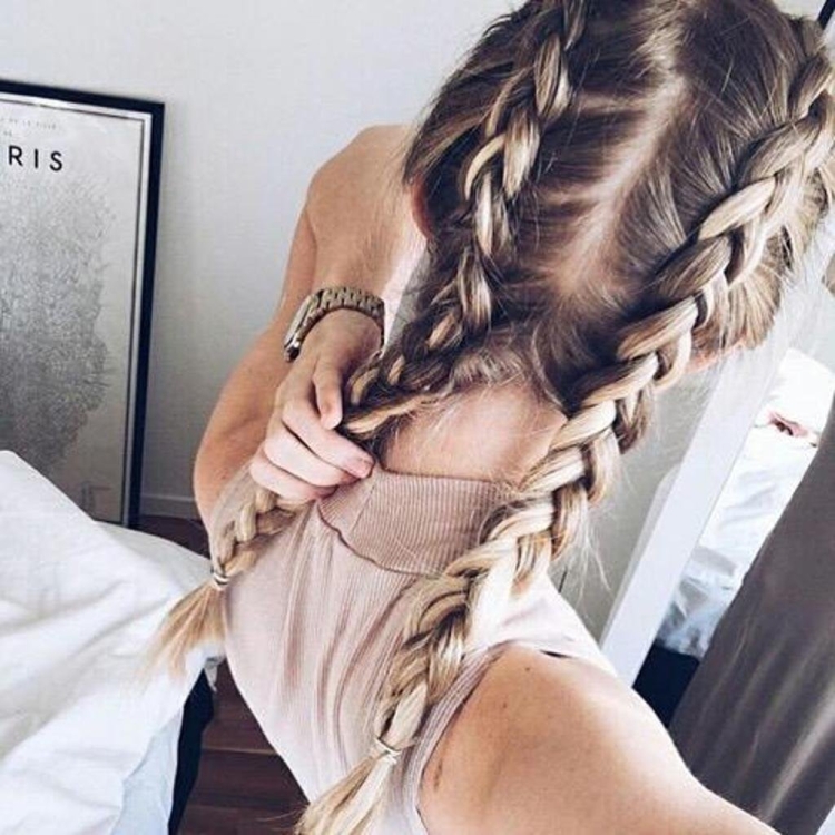 Косички сверху