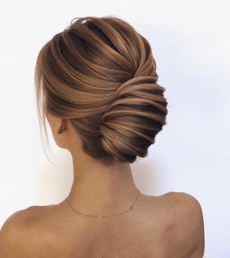 Прическа пучок