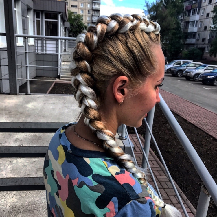 2 Французские косички с канекалоном