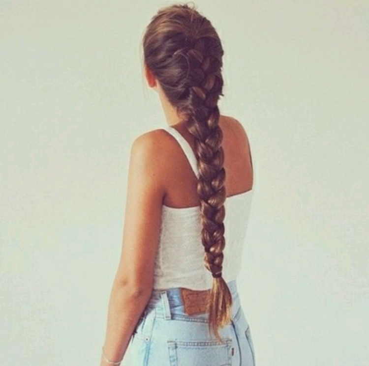 Длинная коса сзади