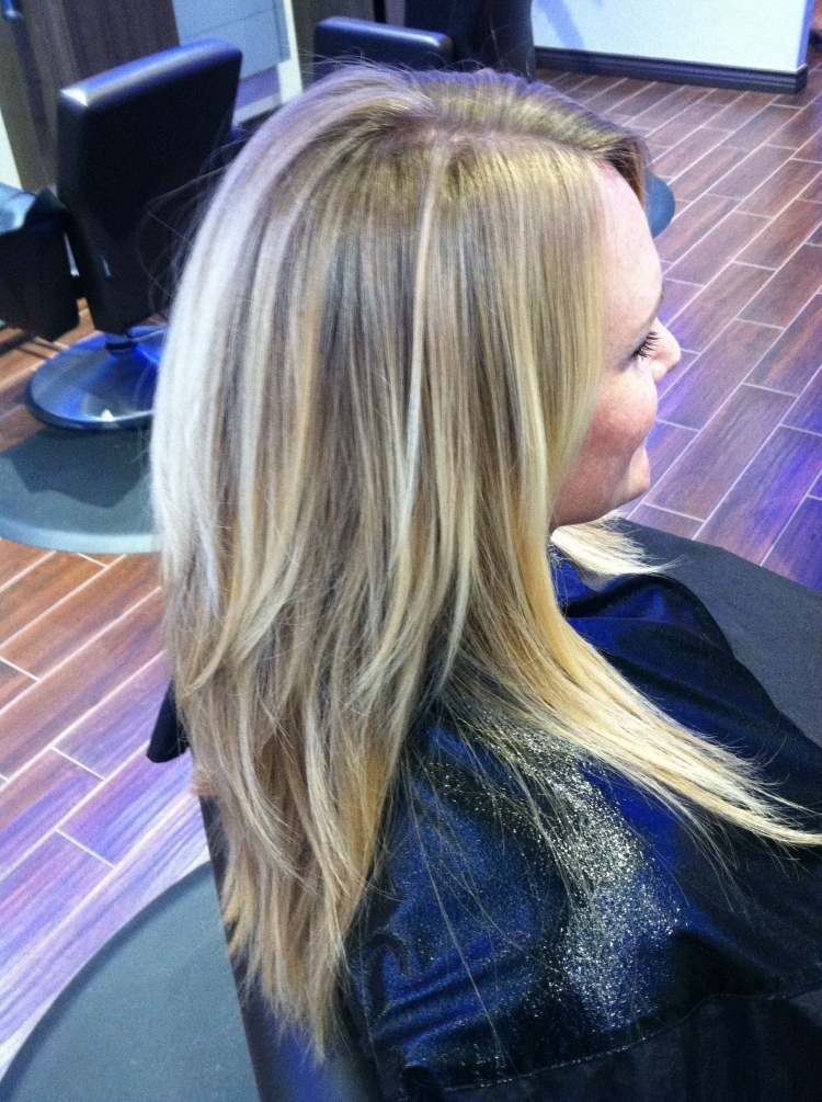 Лесенка на мелированные волосы