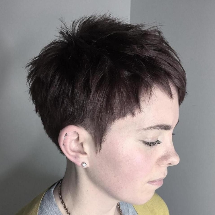 Всклоченные короткие стрижки