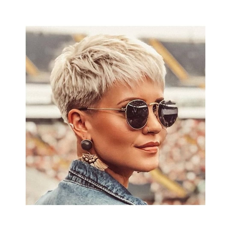 Стрижка Пикси деми Мур