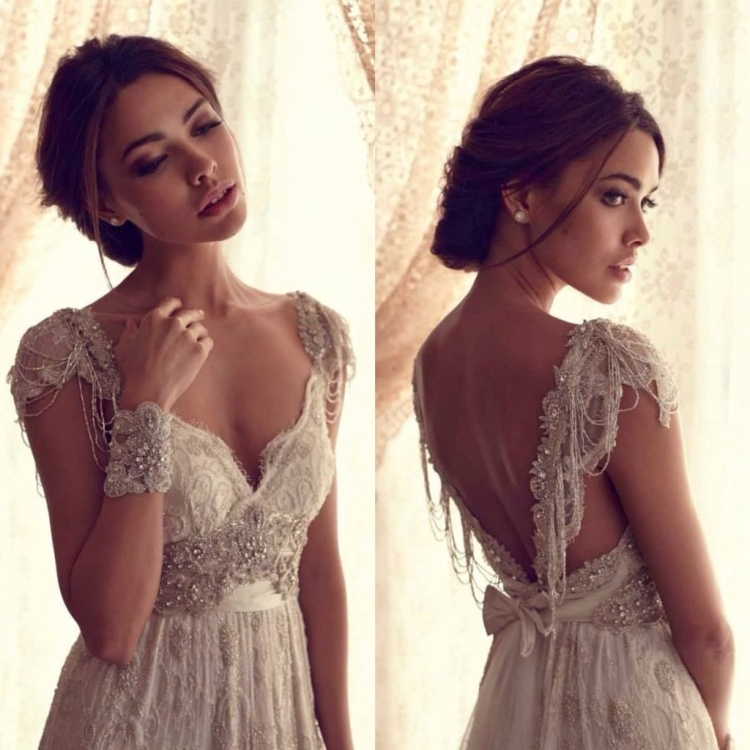 Свадебная прическа под платье с открытой спиной