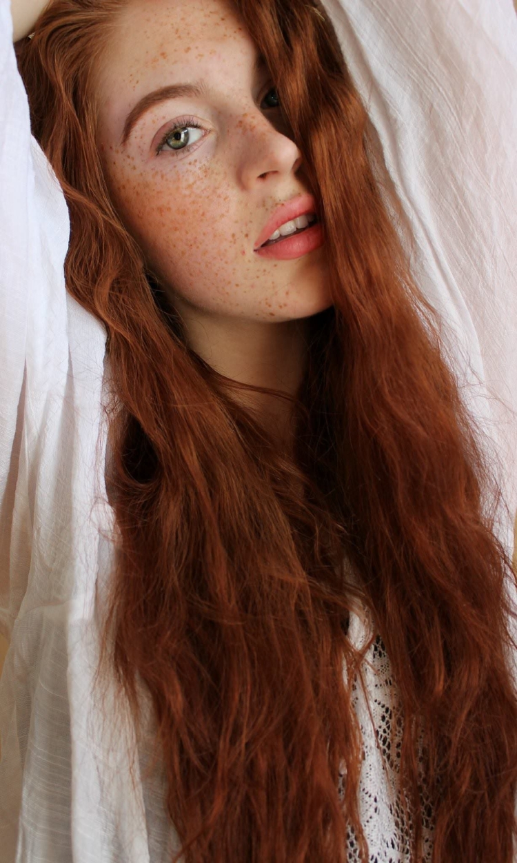 Рыжая модель Брайан Доулинг