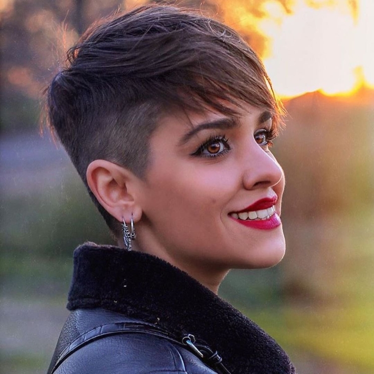 Стрижка Пикси на короткие 2022