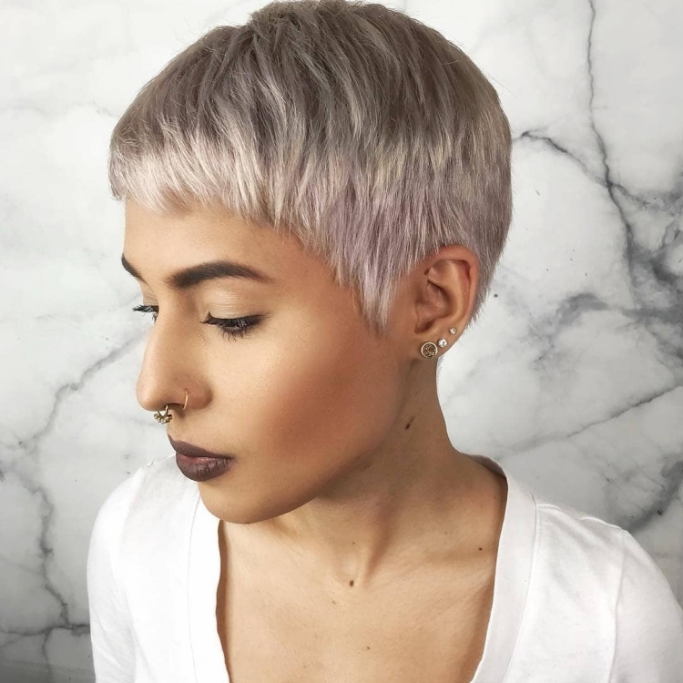 Стрижка Пикси на короткие волосы 2022