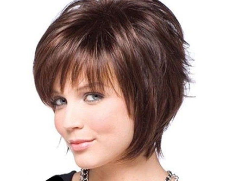 Стрижка Боб Каскад с челкой Каскад на короткие