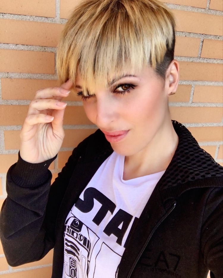 Стрижка на короткие волосы Молодежная Пикси